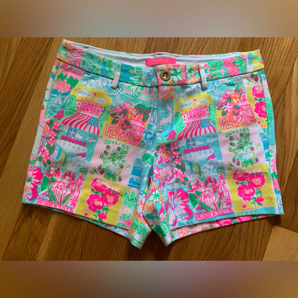Lilly Pulitzer Pop Up State of Mind Shorts